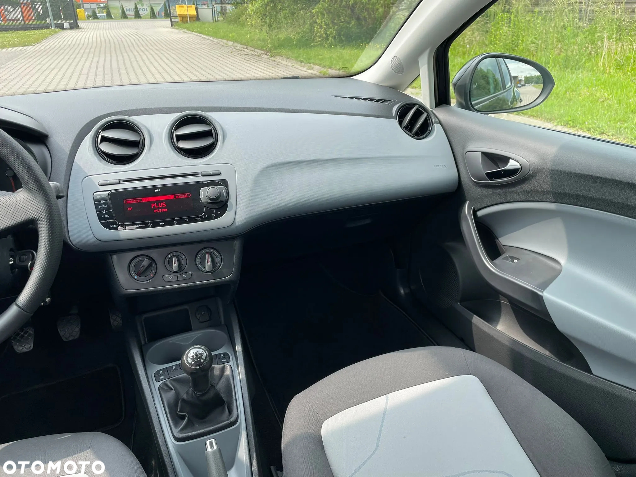 Seat Ibiza 1.4 16V Passion - 23