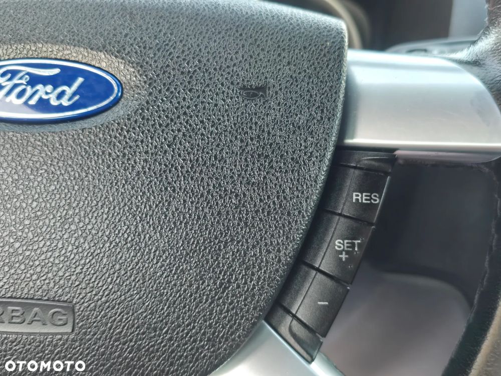 Ford Focus 1.8 Titanium - 32