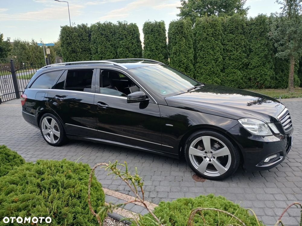 Mercedes-Benz Klasa E 200 T CGI BlueEFFICIENCY Automatik - 10