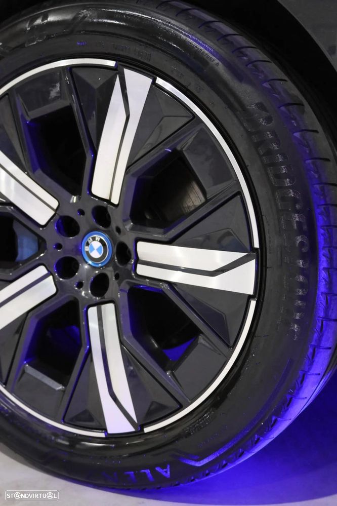 BMW iX xDrive 40 Pack Desportivo - 8