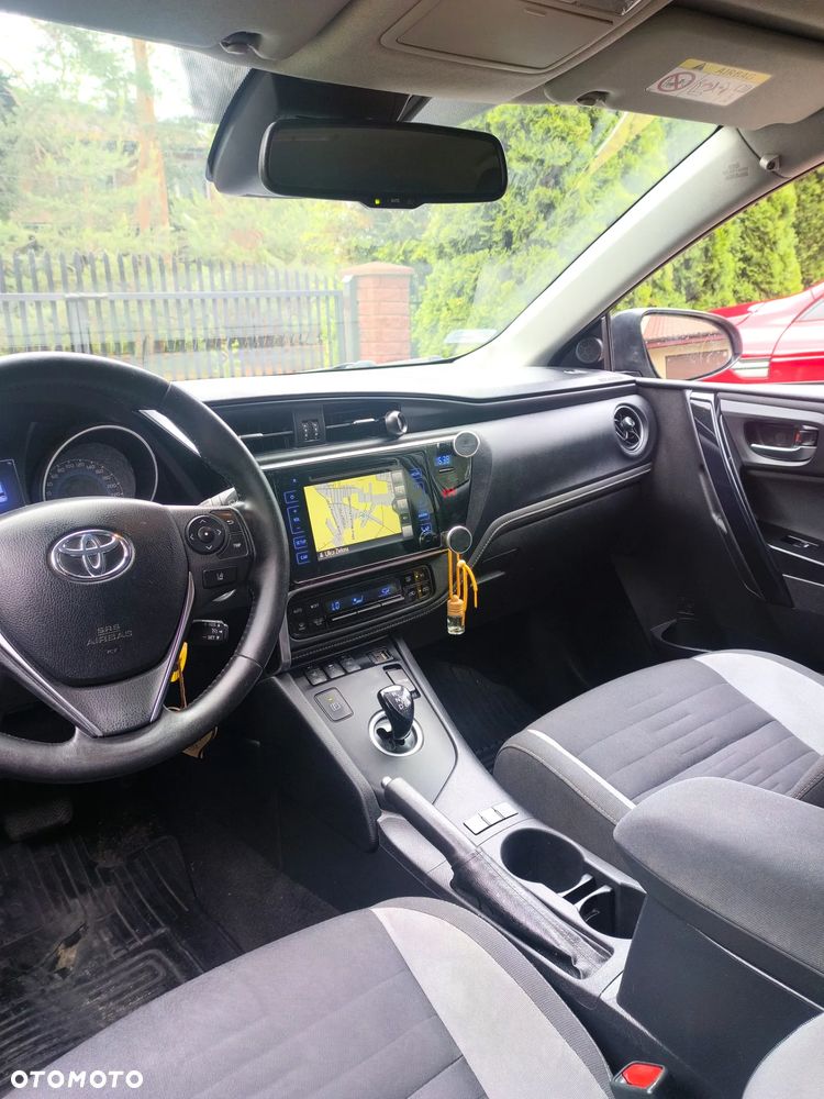 Toyota Auris Hybrid 135 Prestige - 13