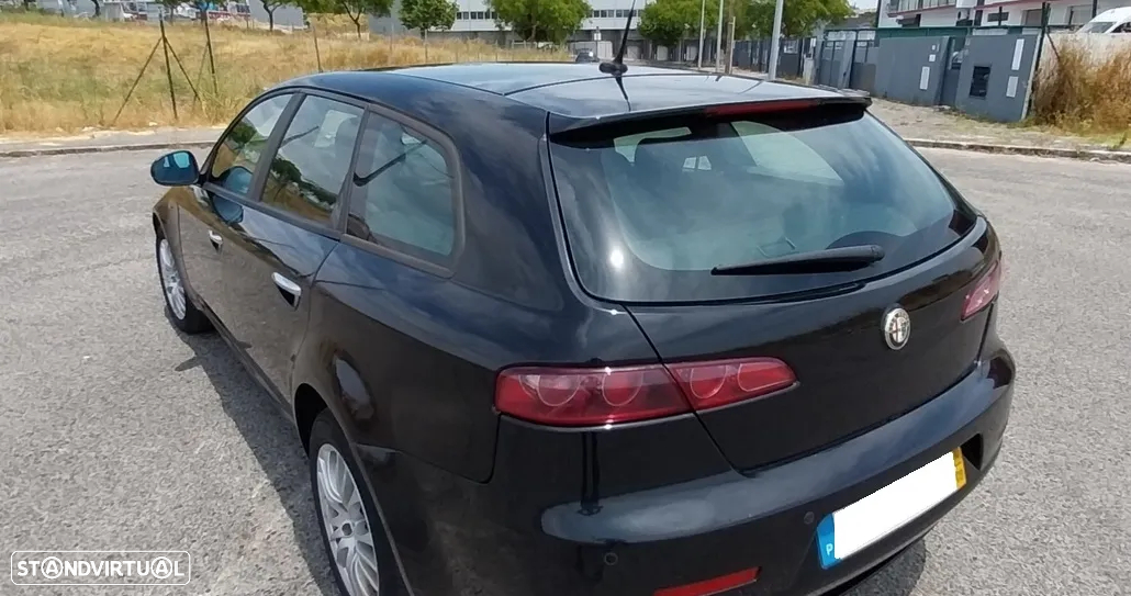 Alfa Romeo 159 Sportwagon 1.9 JTDm 8V Executiva - 47