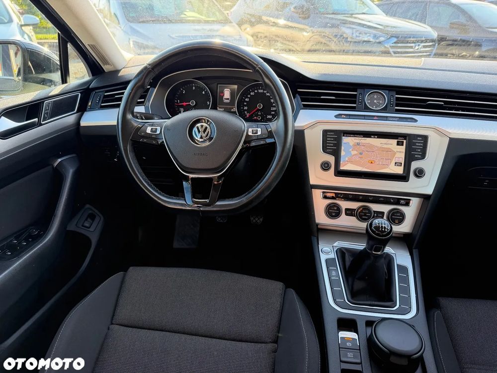 Volkswagen Passat 2.0 TDI (BlueMotion Technology) Comfortline - 12