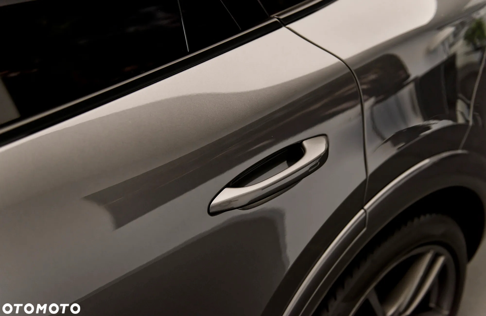 Porsche Cayenne Standard - 24