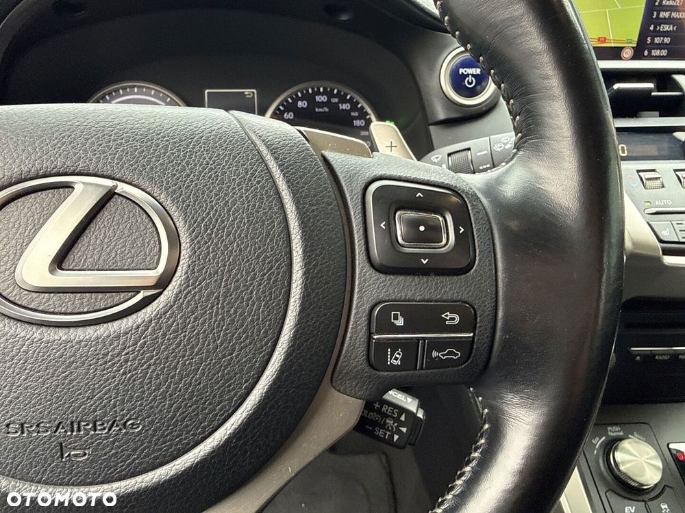 Lexus NX 300h F Impression AWD - 22