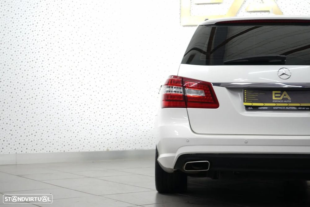 Mercedes-Benz E 250 CDi Elegance BlueEfficiency Auto. - 42