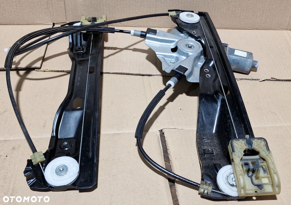 PODNOŚNIK SZYBY PRAWY PRZÓD 20951582 13260144 OPEL ASTRA IV GTC - 2