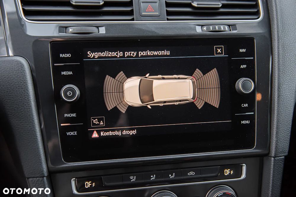 Volkswagen Golf 1.6 TDI (BlueMotion Technology) Trendline - 21