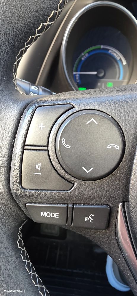 Toyota Auris Touring Sports 1.8 HSD Exclusive+Navi - 10