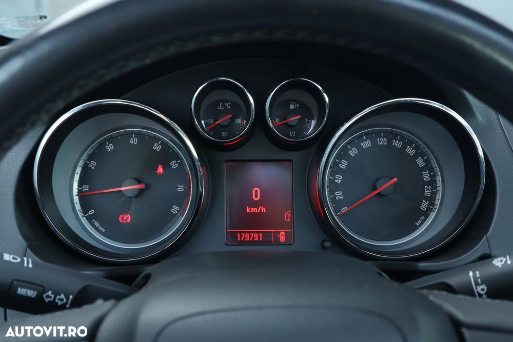 Opel Insignia 2.0 Turbo - 15