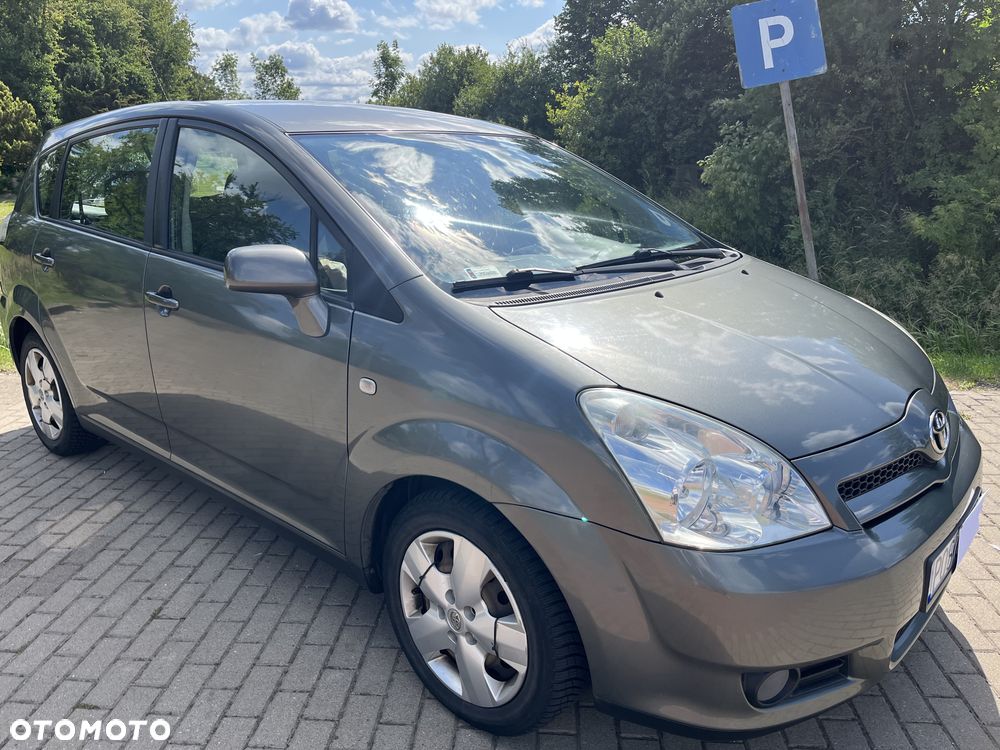 Toyota Corolla Verso 2.2 D-4D Prestige 7os - 3