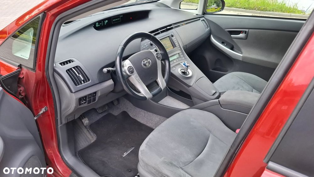 Toyota Prius (Hybrid) Comfort - 8