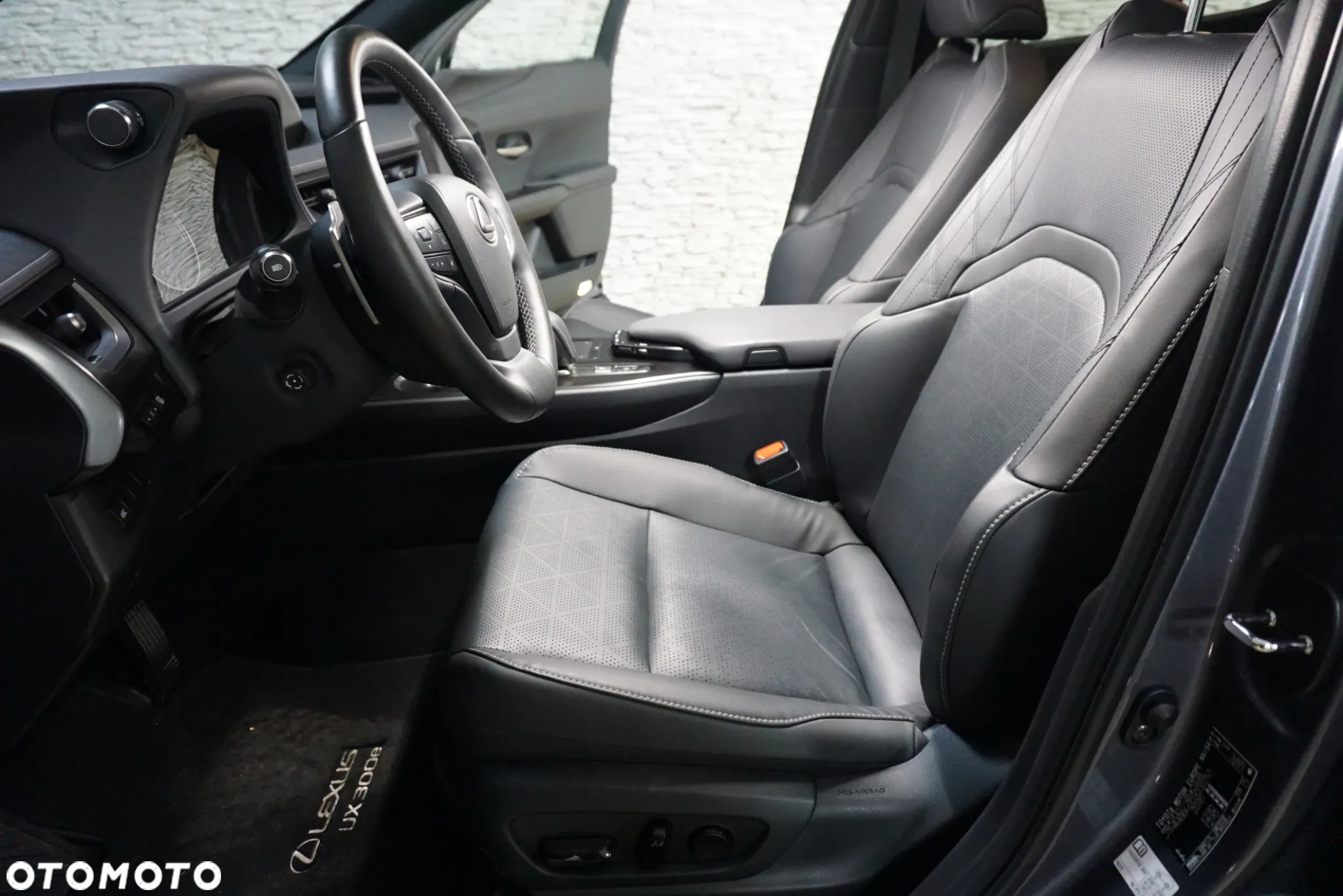 Lexus UX 300e 54.3 kWh Prestige 2WD - 28