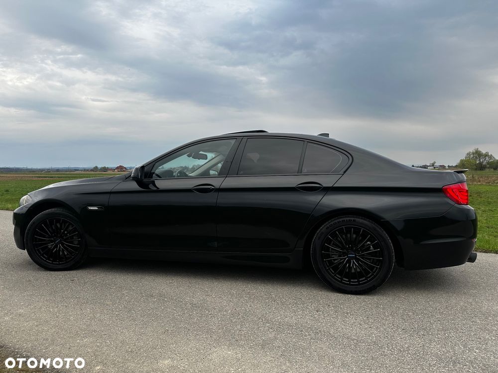 BMW Seria 5 535i Luxury Line - 8