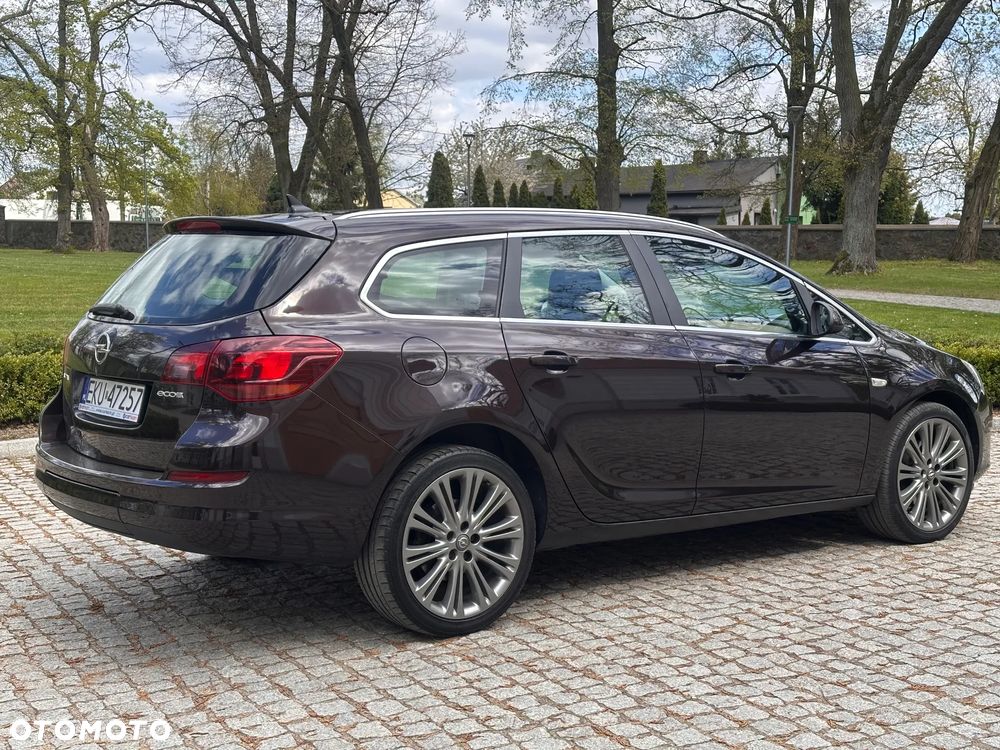 Opel Astra 2.0 CDTI Exklusiv - 9