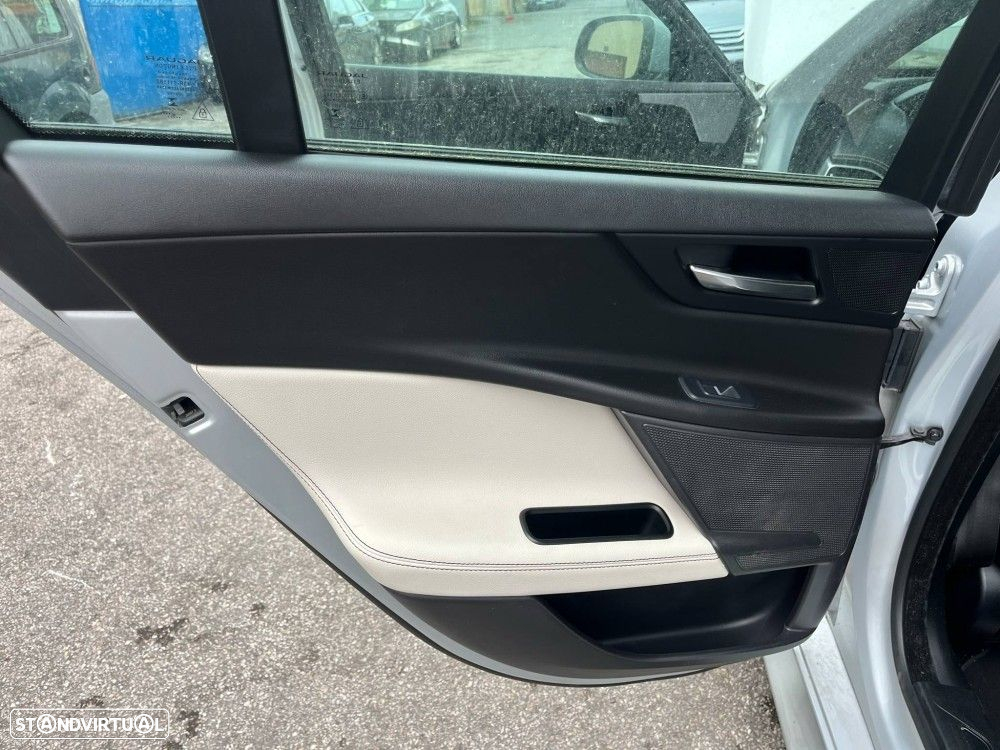 Interior Completo Jaguar Xe (X760) - 8