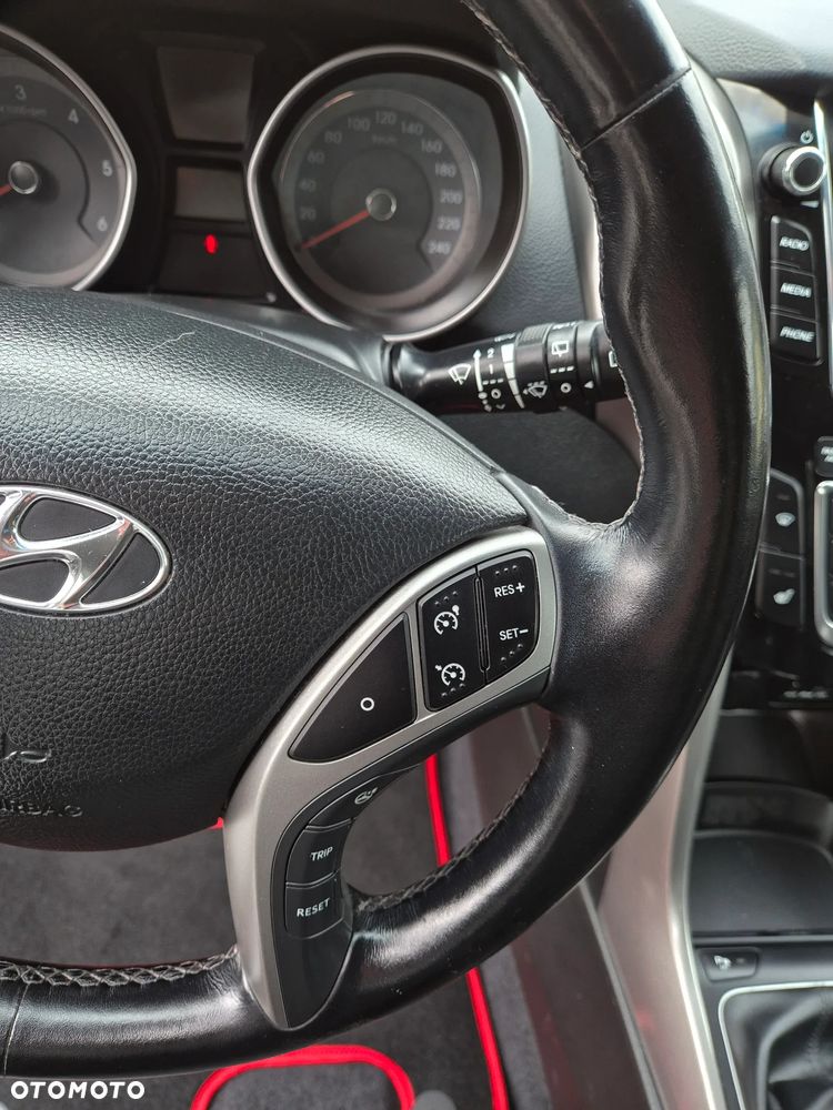 Hyundai i30 blue 1.6 CRDi Classic - 17