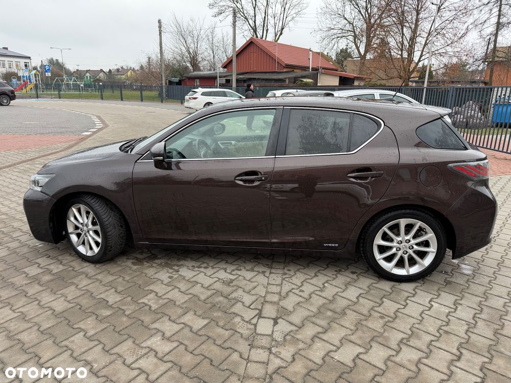 Lexus CT 200h Prestige - 8