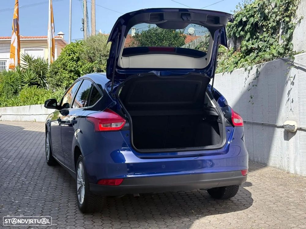 Ford Focus 1.0 EcoBoost S&S COOL&CONNECT DESIGN - 27