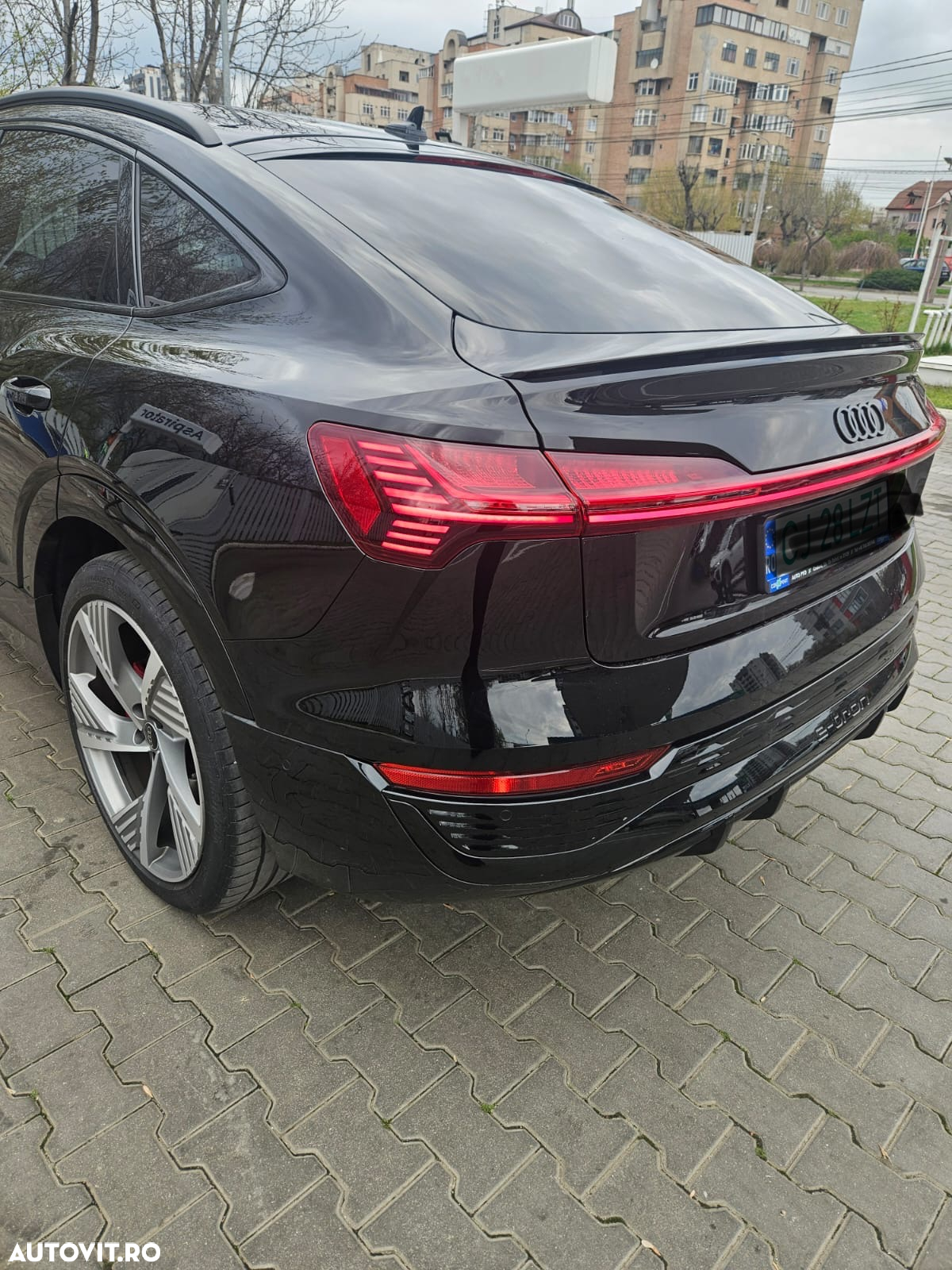 Audi Q8 e-tron 55 quattro S Line - 22