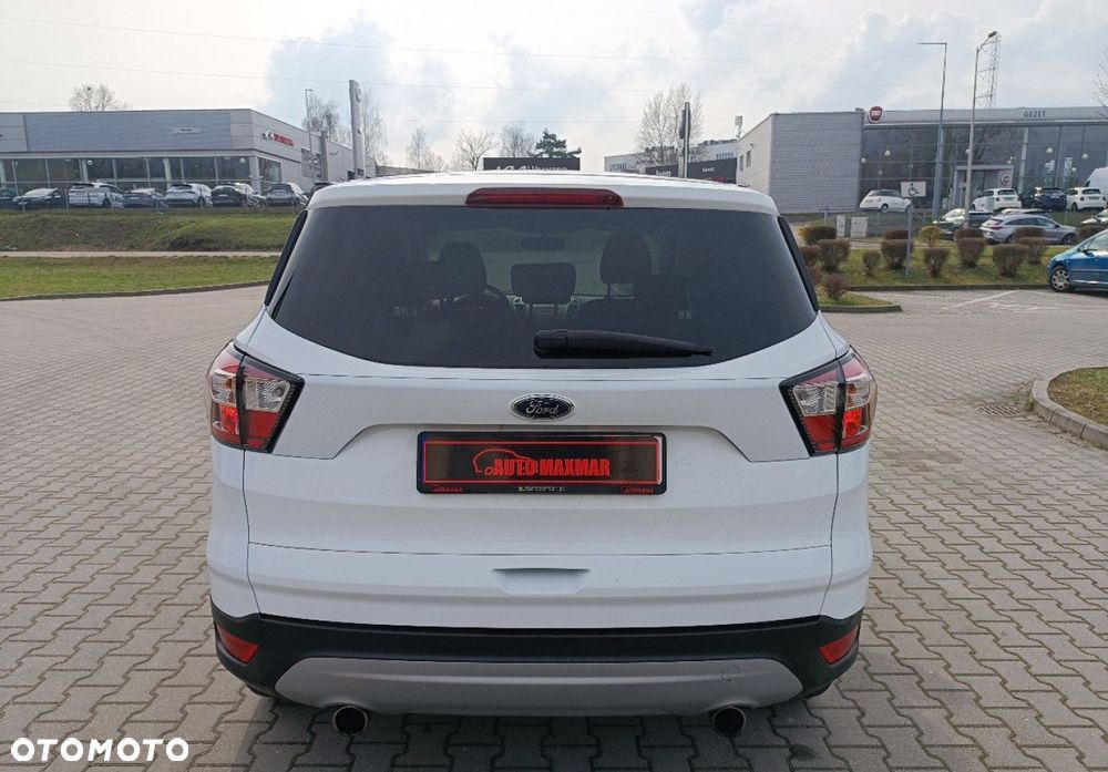 Ford Kuga - 10