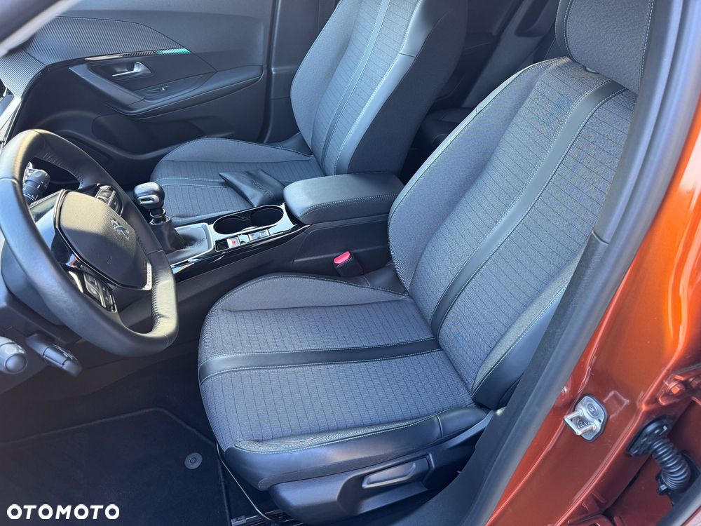 Peugeot 2008 PureTech 100 Allure - 27