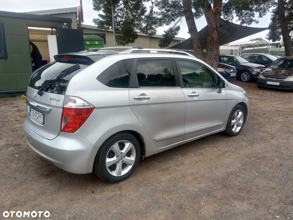 Honda FR-V - 8