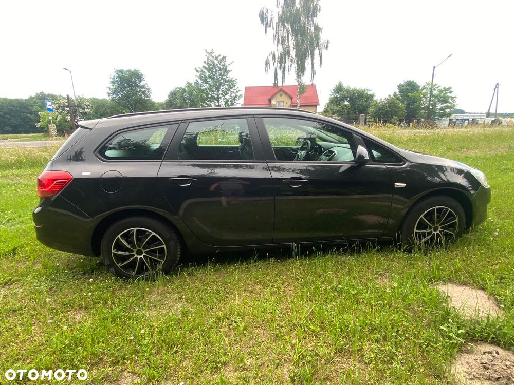 Opel Astra 1.4 Turbo - 11