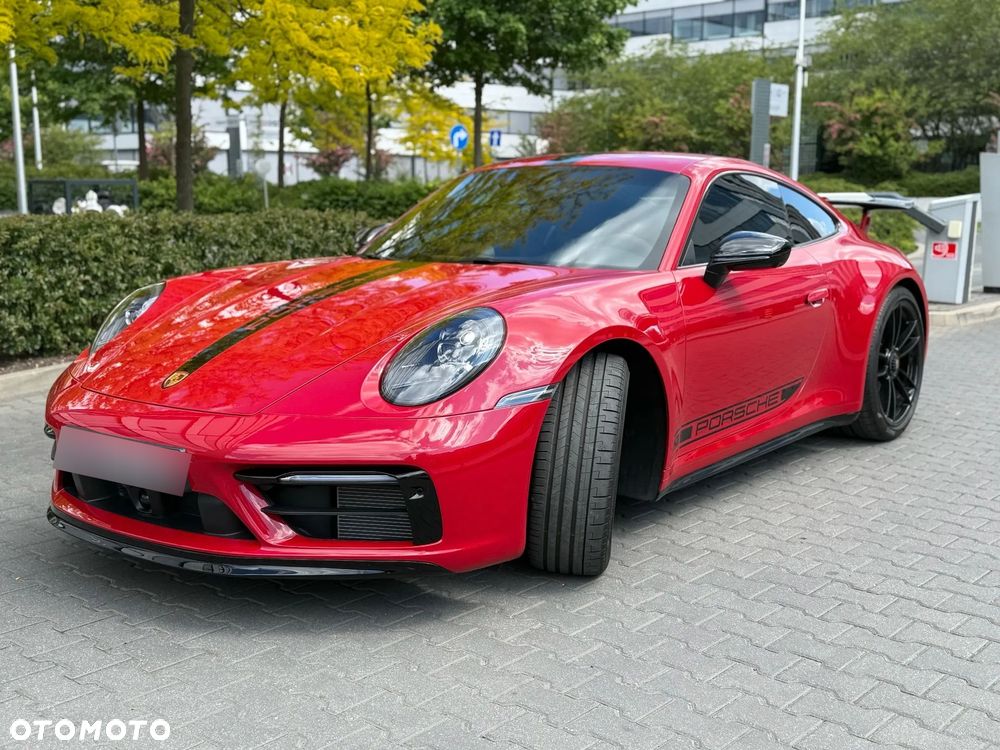 Porsche 911 Carrera GTS - 8