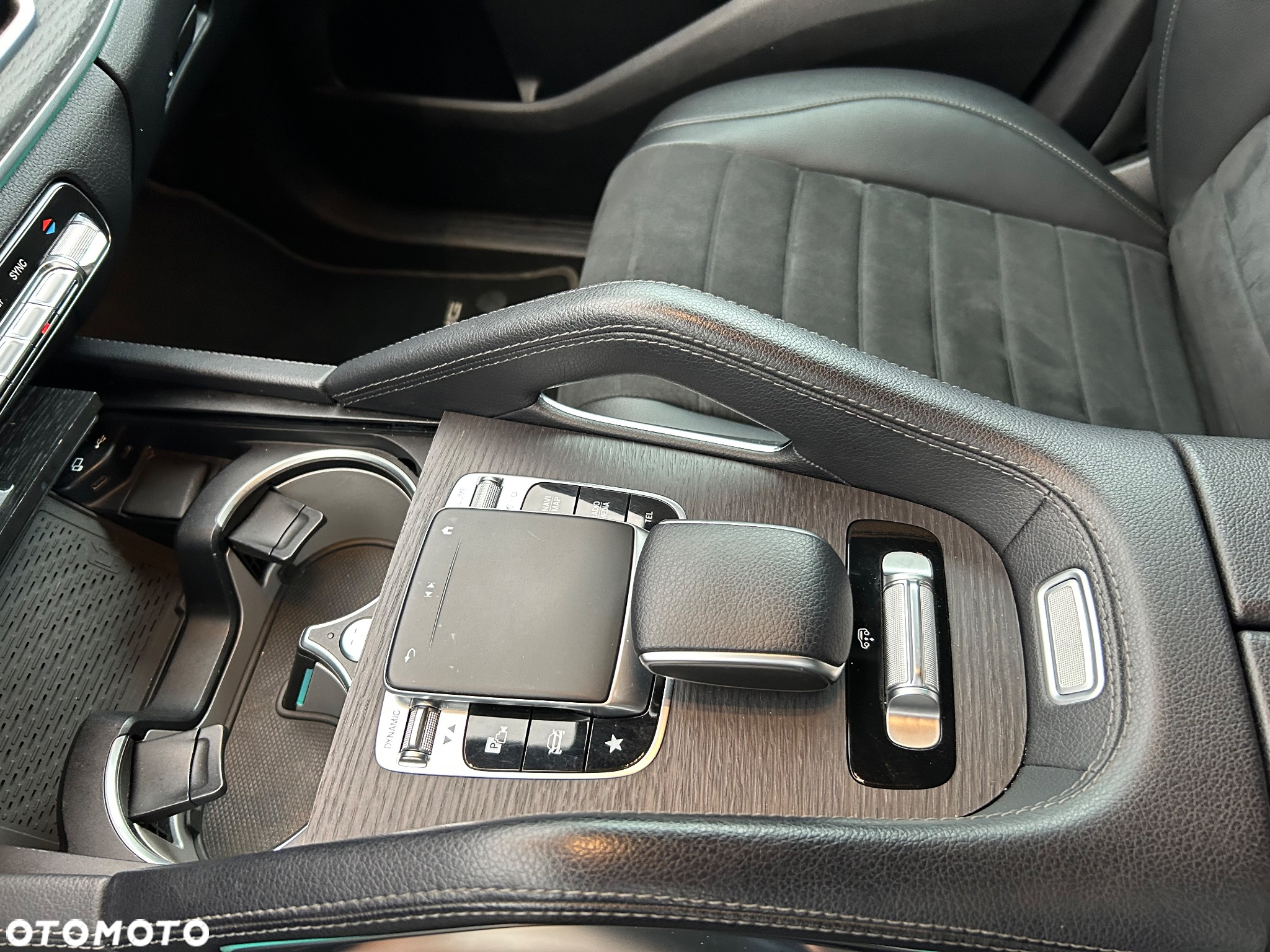 Mercedes-Benz GLE 300 d 4-Matic - 34