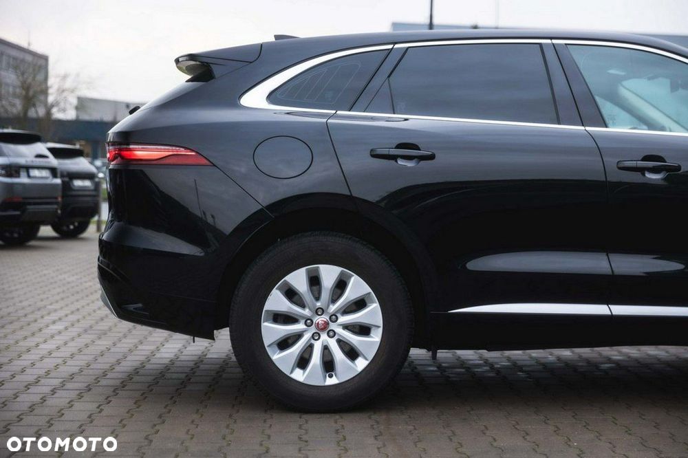 Jaguar F-Pace - 11