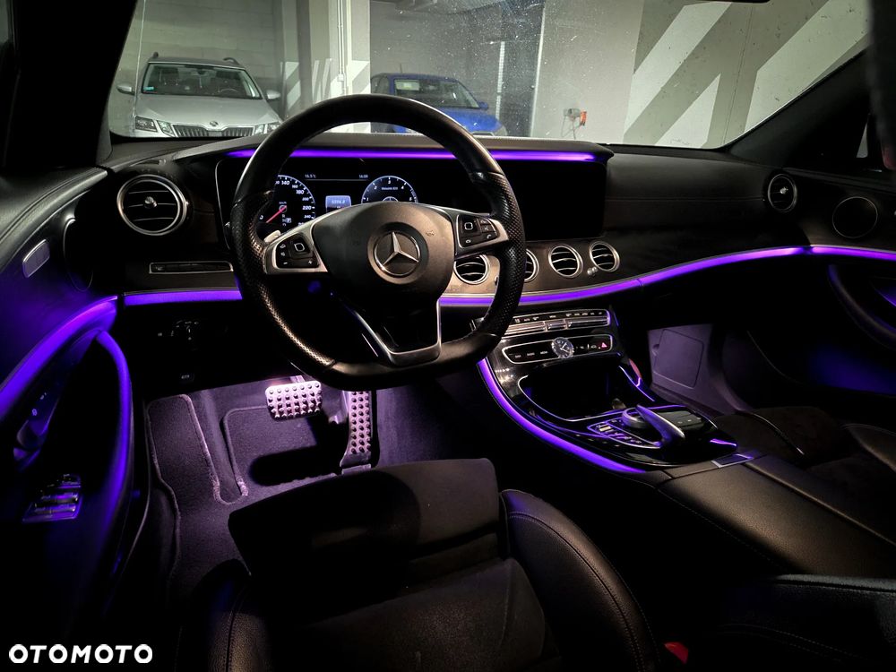 Mercedes-Benz Klasa E 220 d 9G-TRONIC - 12