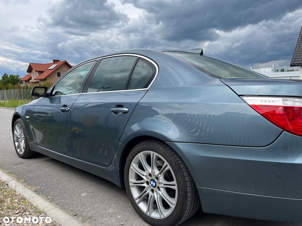 BMW Seria 5 525i xDrive - 6