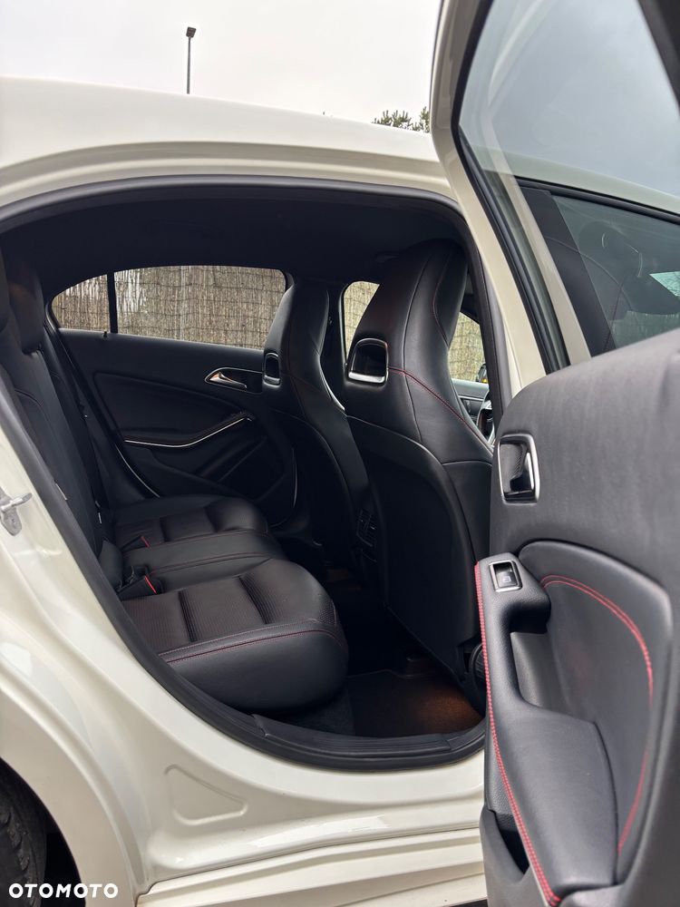 Mercedes-Benz Klasa A 200 CDI (BlueEFFICIENCY) 7G-DCT AMG Sport - 26