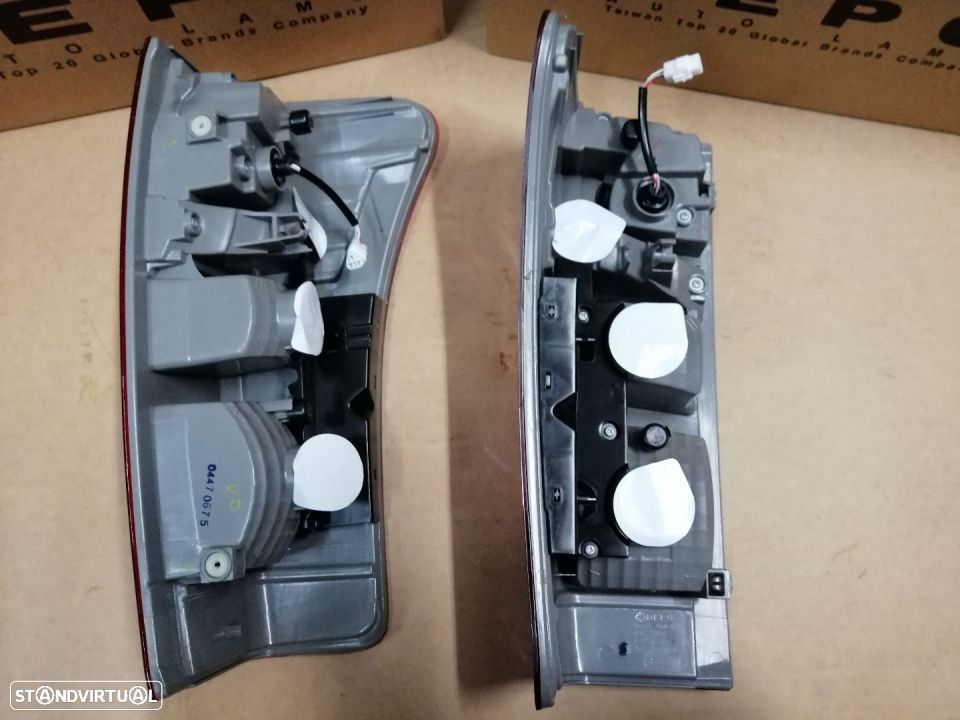 Farolim de trás Led para Isuzu D-max 2016 -- NOVOS - 3