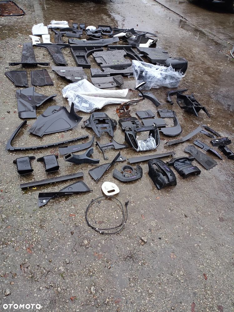 Plastiki wnętrze Dywany Wygłuszenia słupki Ford C-MAX MK2 - 1