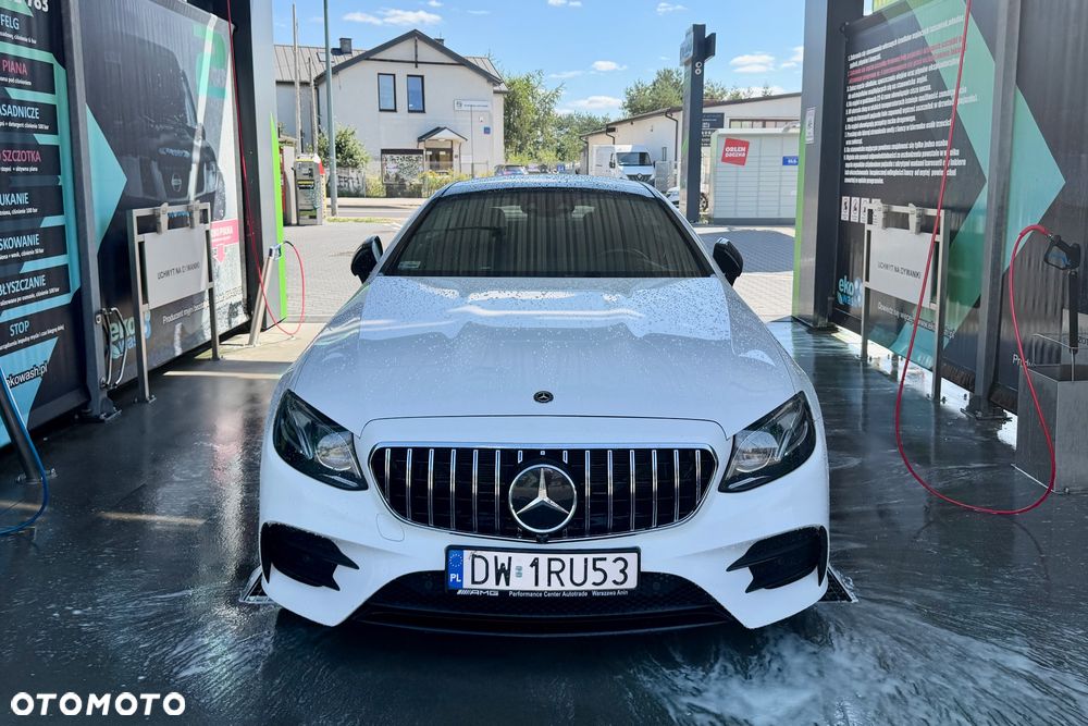 Mercedes-Benz Klasa E AMG 53 4-Matic+ 9G-TRONIC - 39