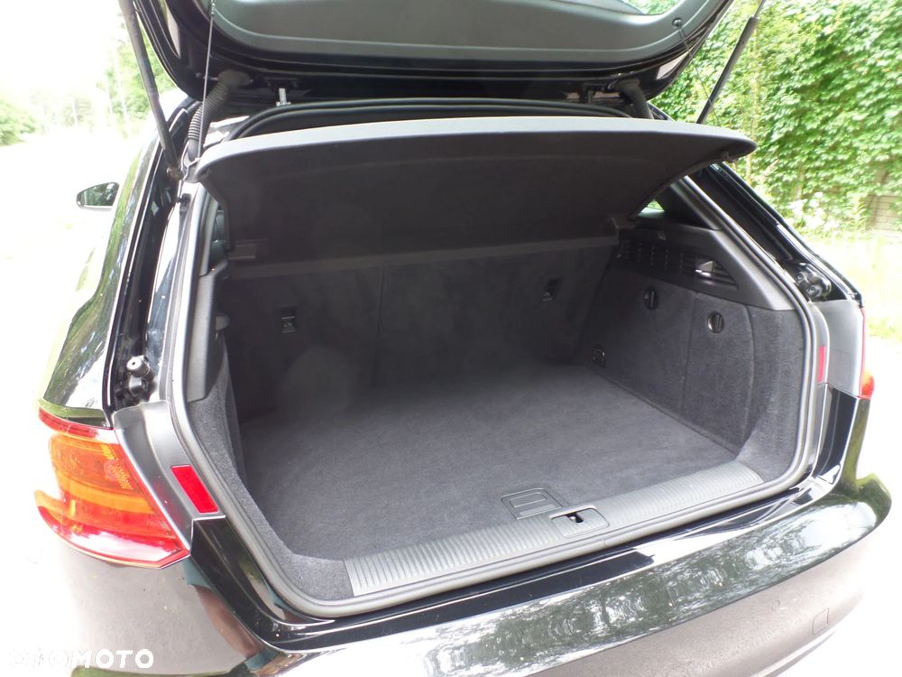 Audi A3 Sportback 2.0 TDI Ambiente - 30