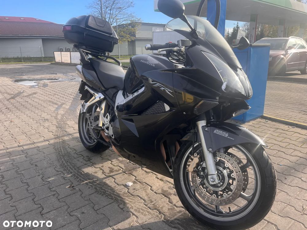 Honda VFR - 1