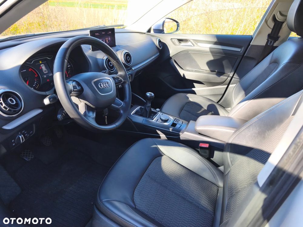 Audi A3 Sportback - 3