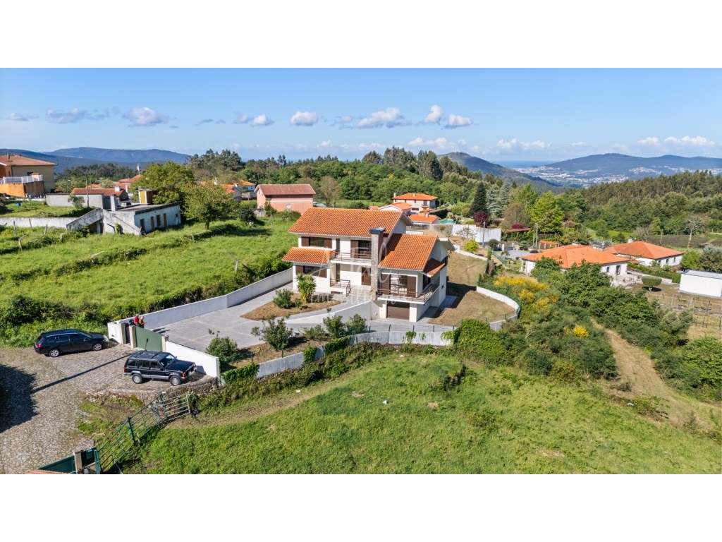 Moradia V4 Nova em Sopo com Grande Espaço Exterior! - Grande imagem: 5/60