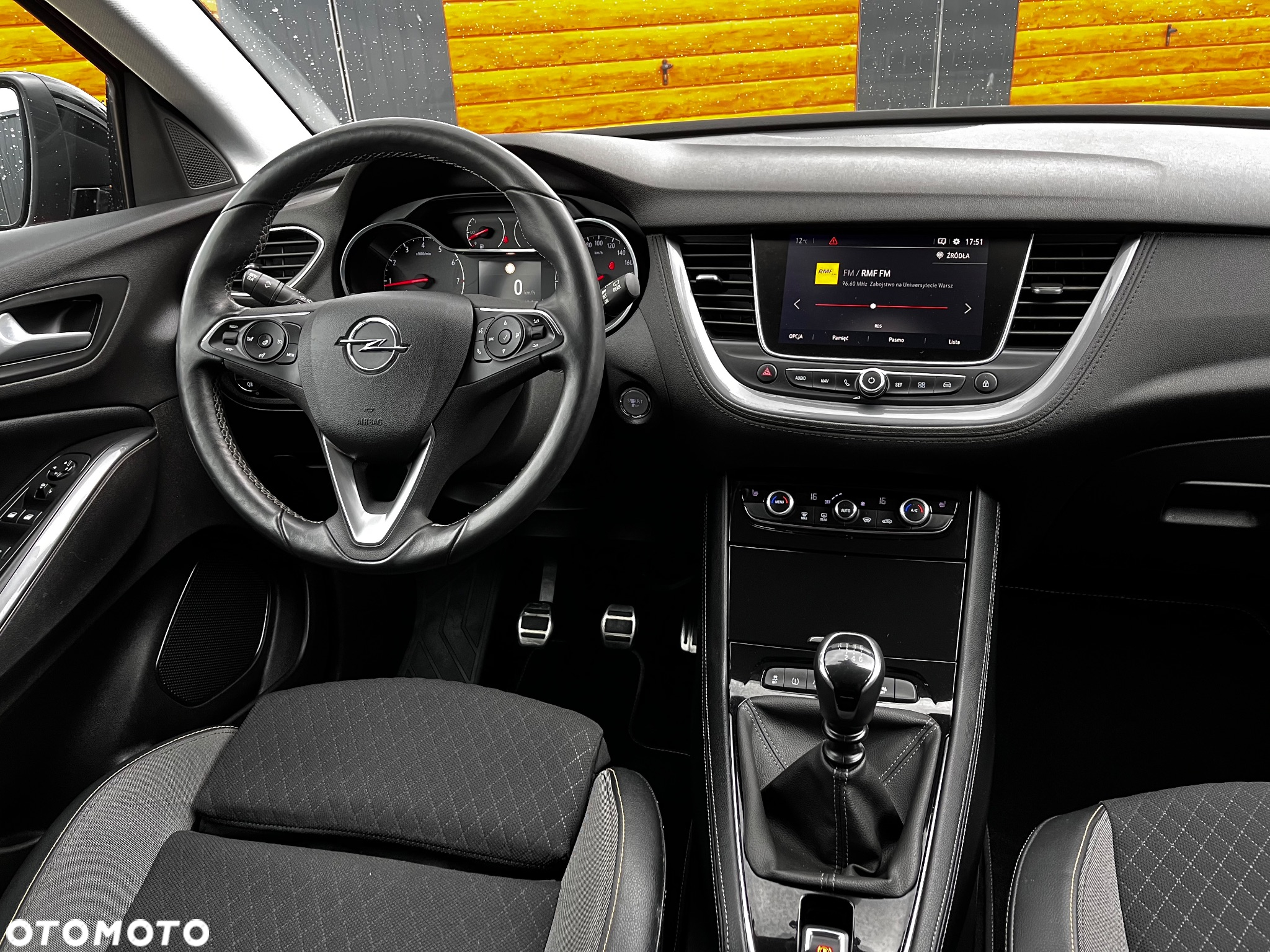 Opel Grandland X 1.2 T Innovation S&S - 36