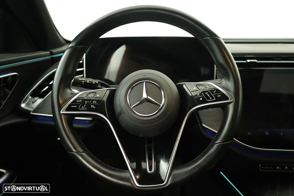 Mercedes-Benz E 300 de AMG Line — fotografia 14
