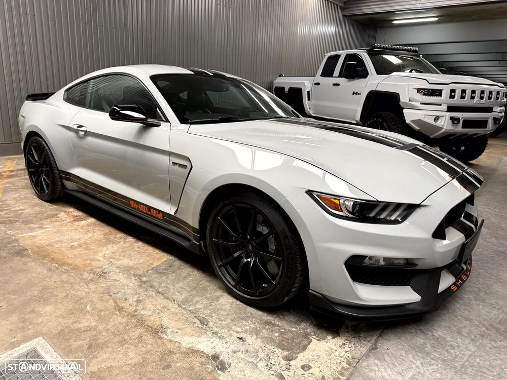 Ford Mustang - 11