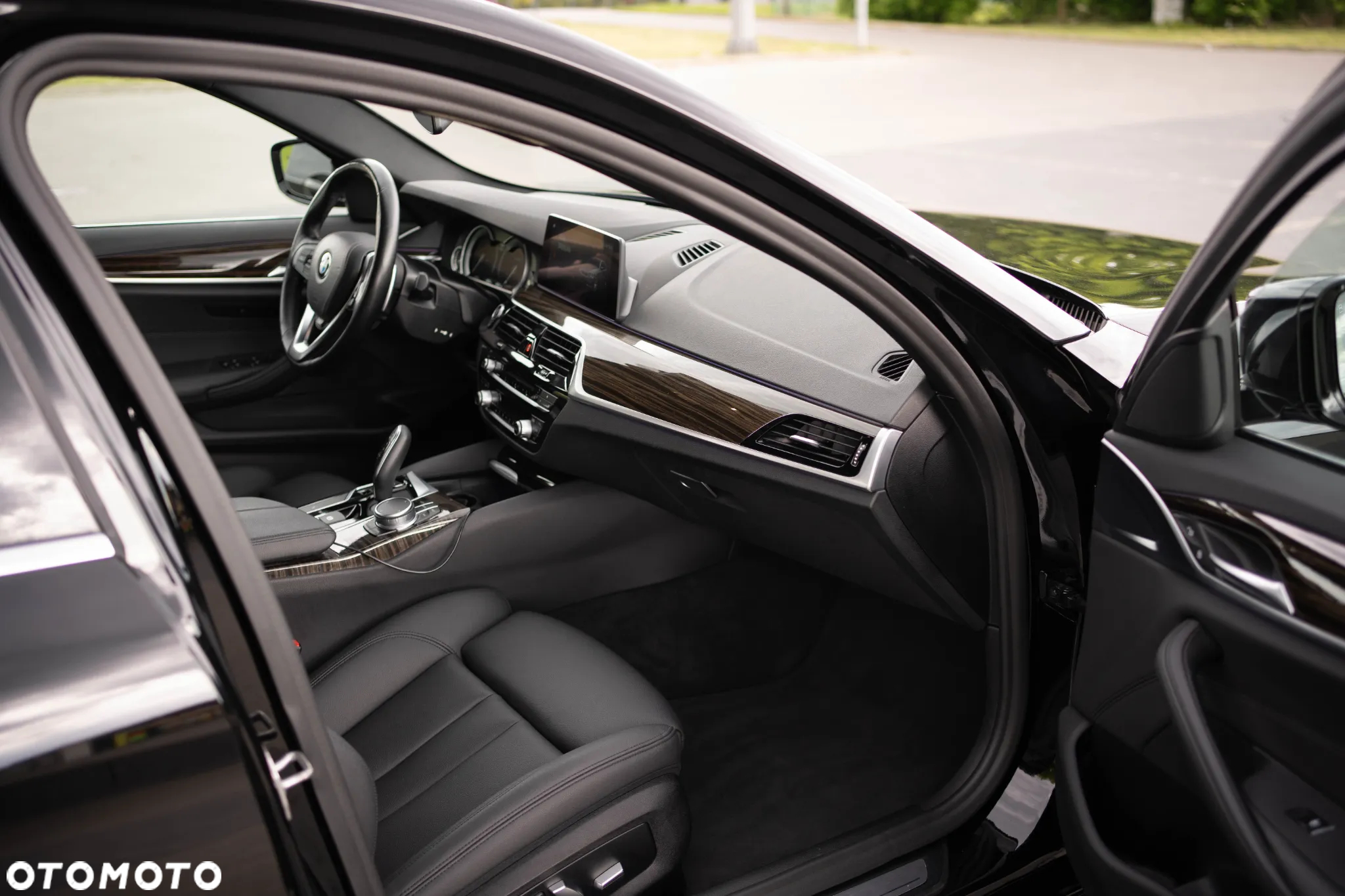 BMW Seria 5 530i GPF xDrive - 13