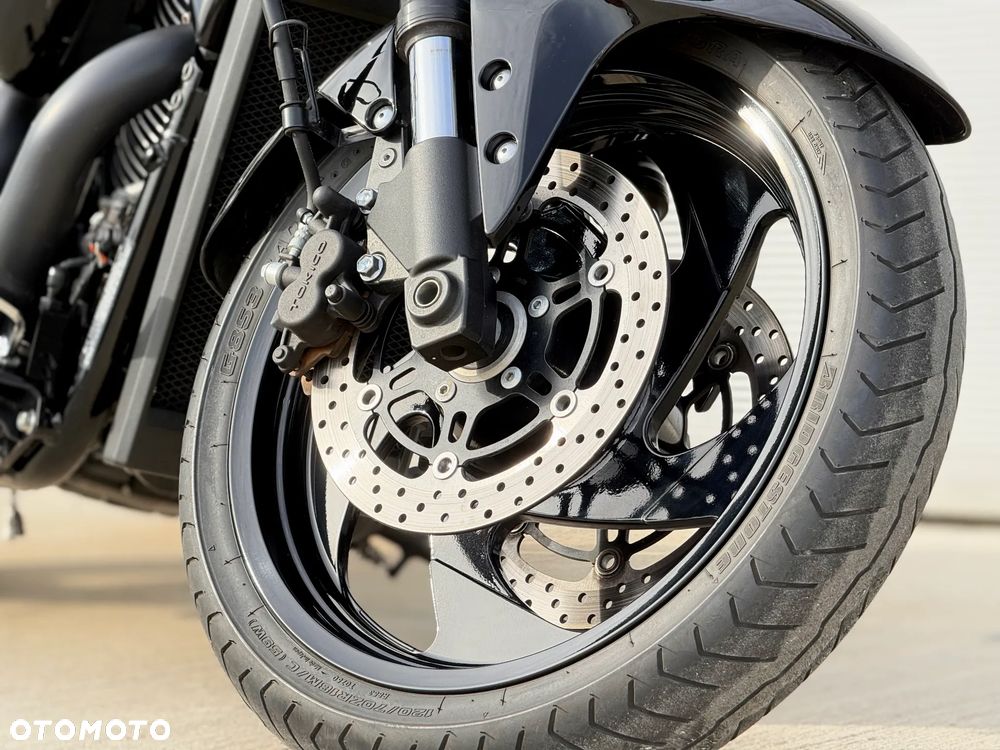 Suzuki Boulevard - 26