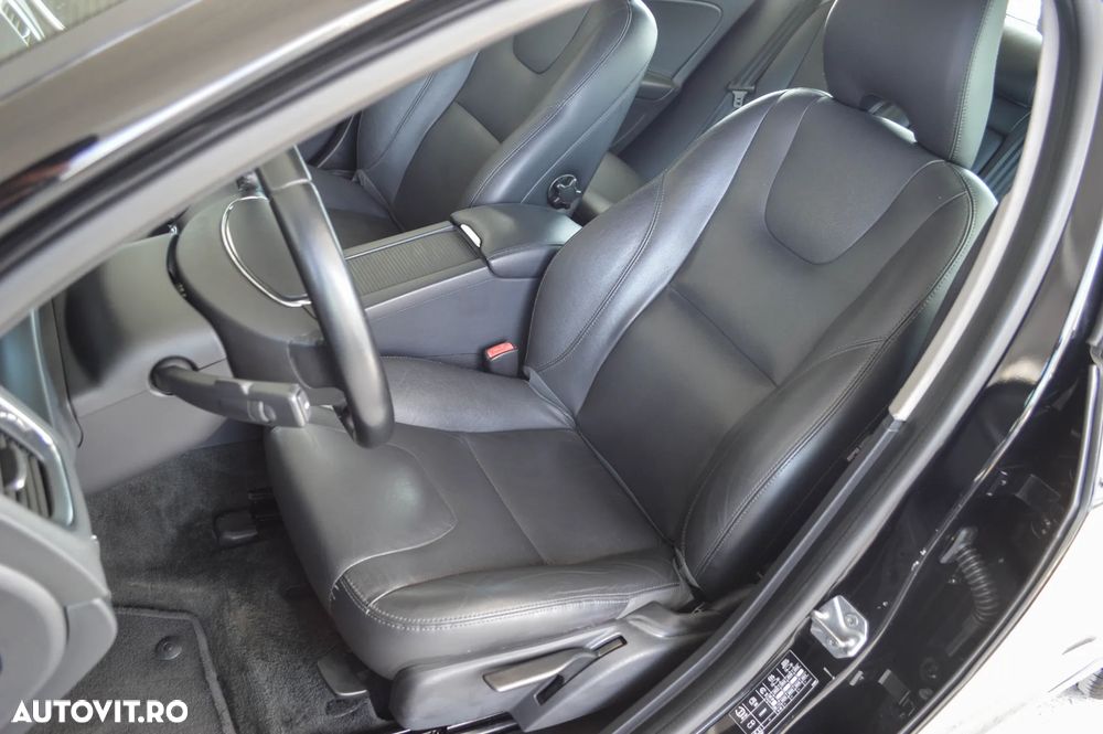 Volvo S60 D3 Geartronic Momentum - 24