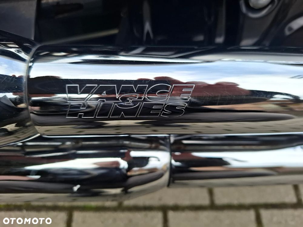 Suzuki Boulevard - 8