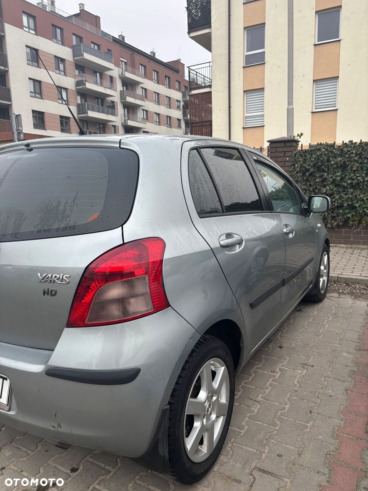 Toyota Yaris - 7