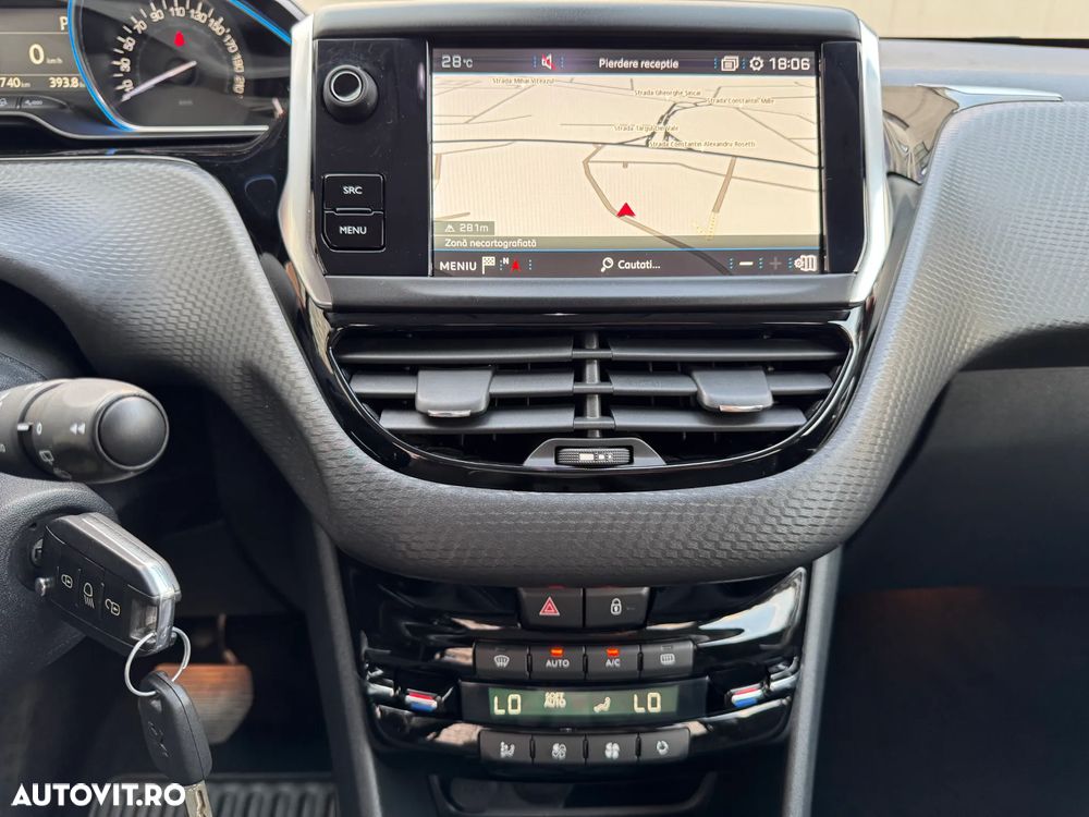 Peugeot 2008 PureTech 110 Stop&Start EAT6 Allure - 22
